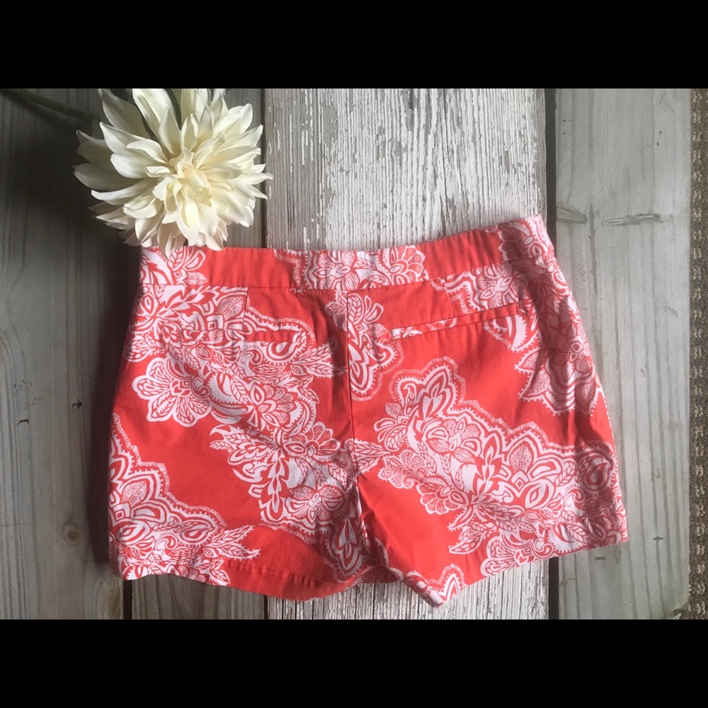 Like New-Lenard  coral white Macy shorts